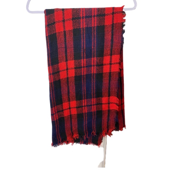 NWT plaid blanket scarf one size - Picture 2 of 2